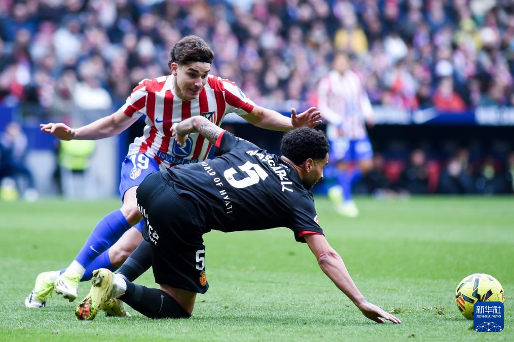 卫报：西汉姆为安赫尔-戈麦斯开10万镑周薪被拒，巴萨也有意球员