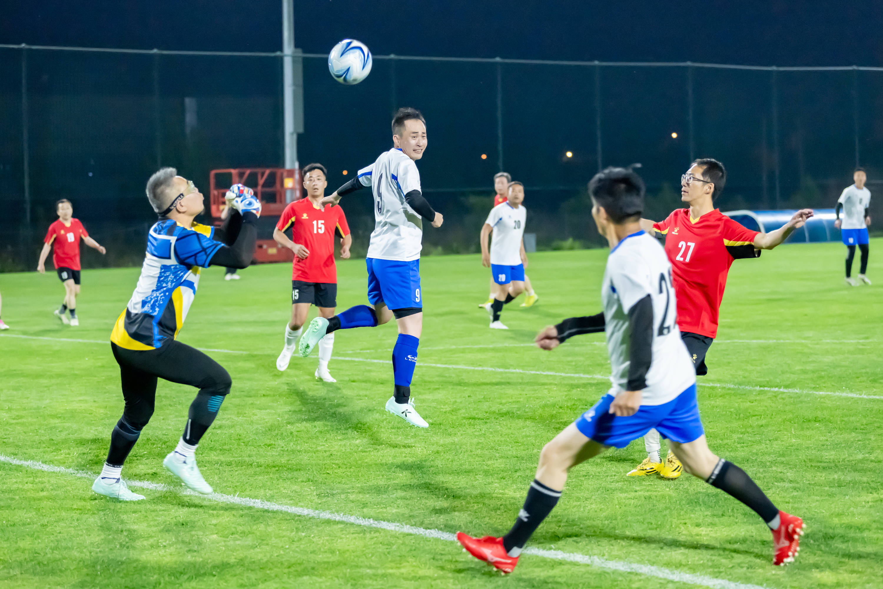 助提供了更 助提供了更